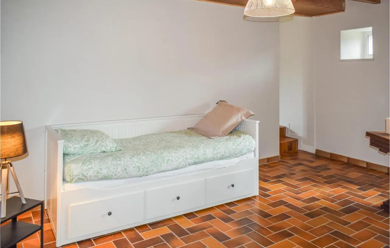 Holiday home Lovely Home In Plouezec With House Sea View