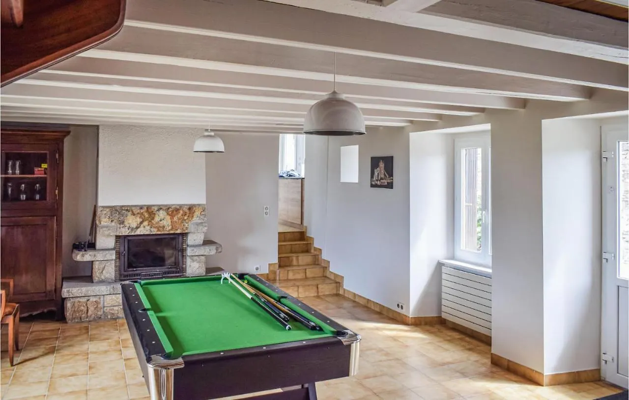 Holiday home Lovely Home In Plouezec With House Sea View